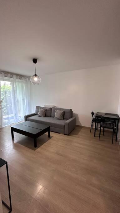 Appartement A Fleury-Merogis Proche De Paris Fleury-Mérogis Exterior foto