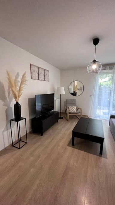 Appartement A Fleury-Merogis Proche De Paris Fleury-Mérogis Exterior foto